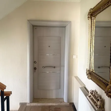 Maison Edina - Cunda 아파트